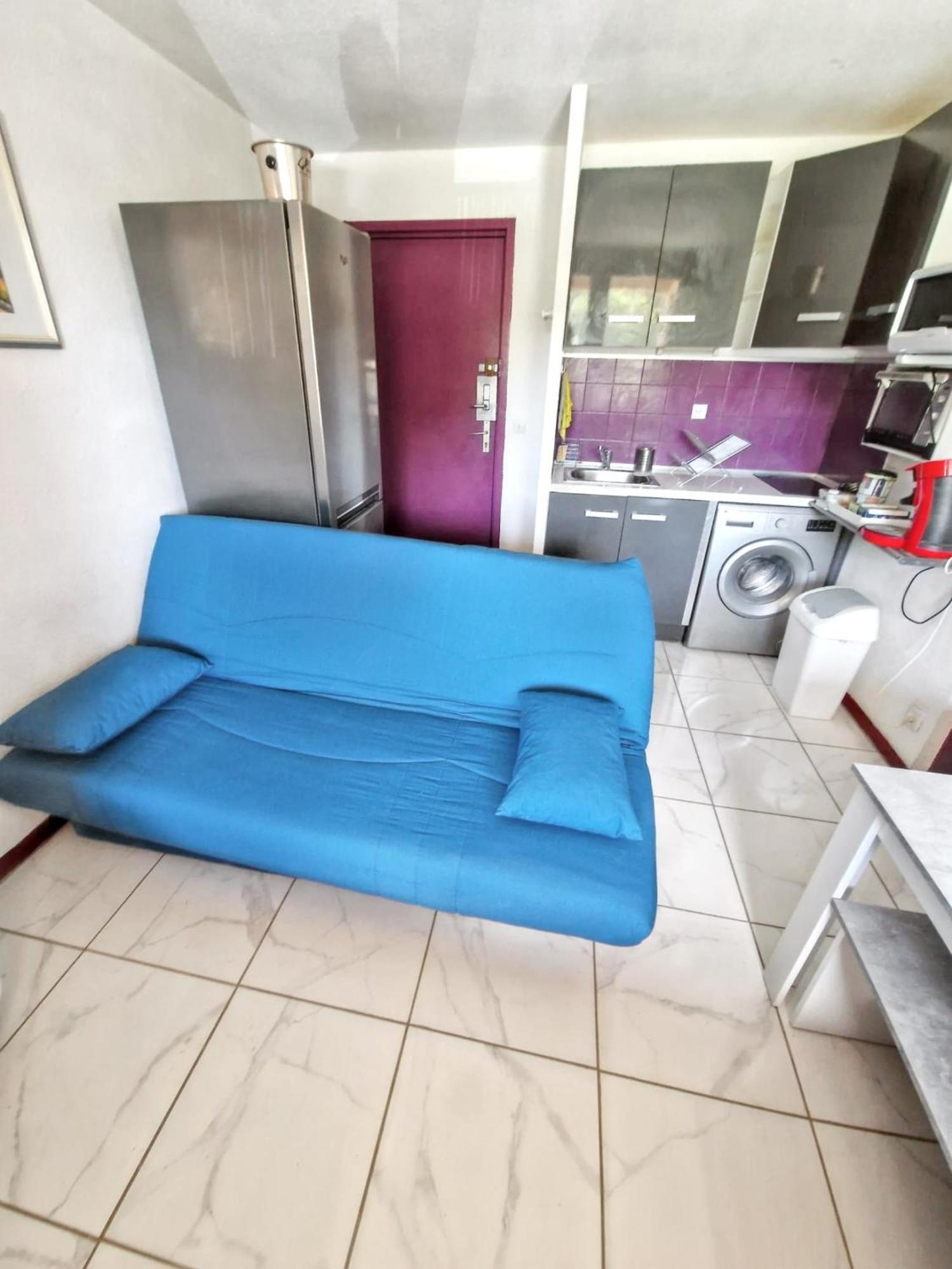 Appartement Gruissan: Cozy 1-Bedroom with Shared Pool and Beach Proximity Exterior photo