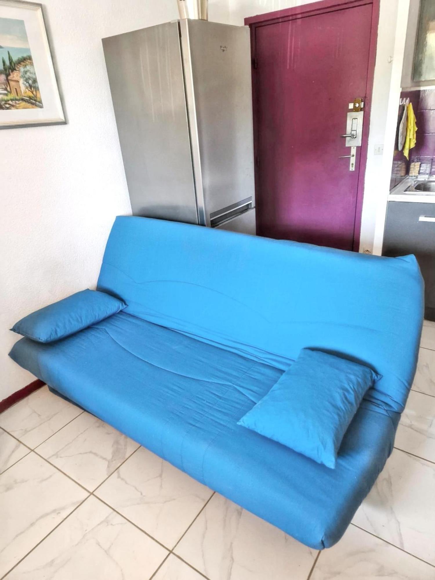 Appartement Gruissan: Cozy 1-Bedroom with Shared Pool and Beach Proximity Exterior photo